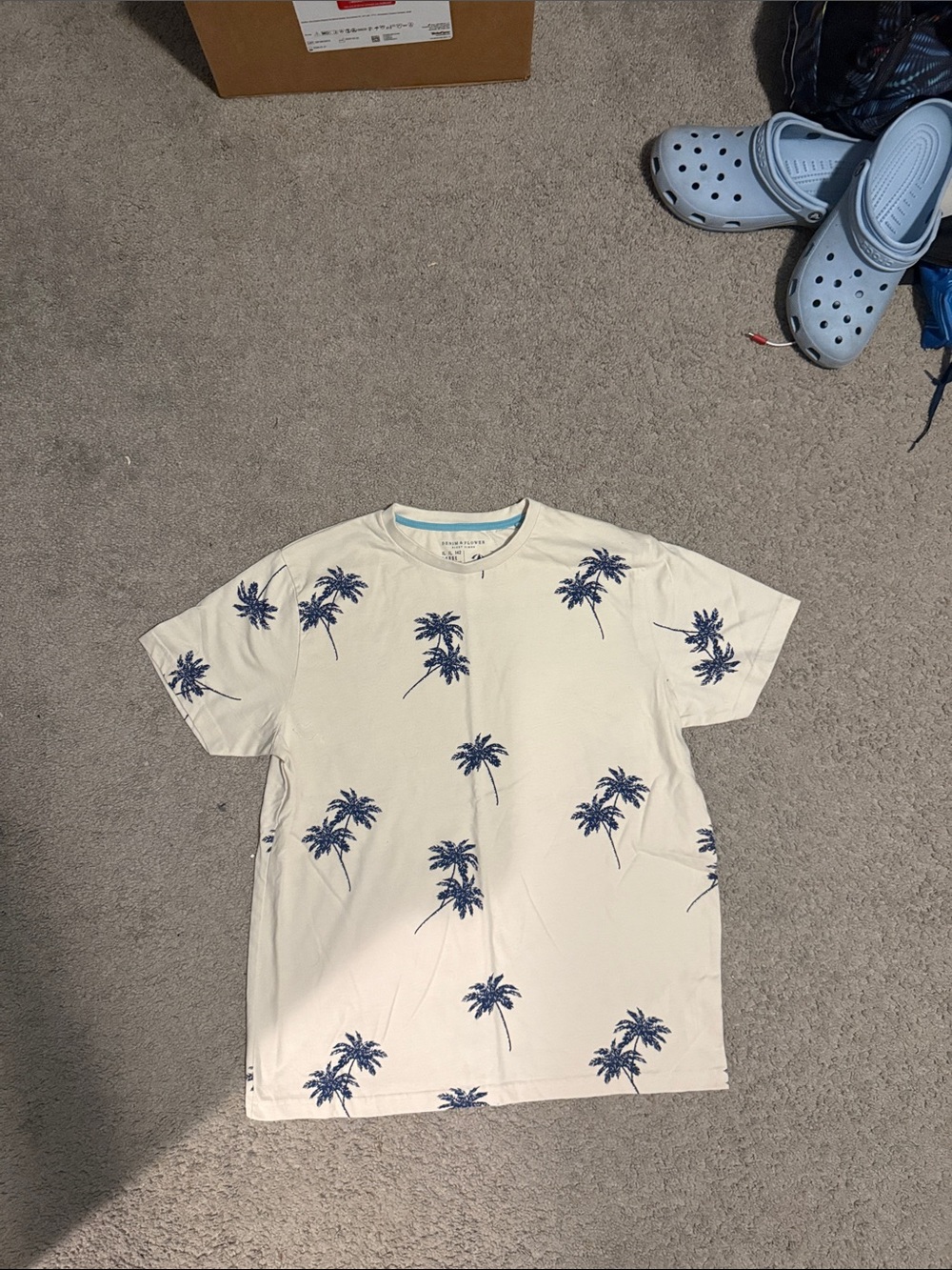 Denim & Flower Cream Tee with Blue Palm Motif